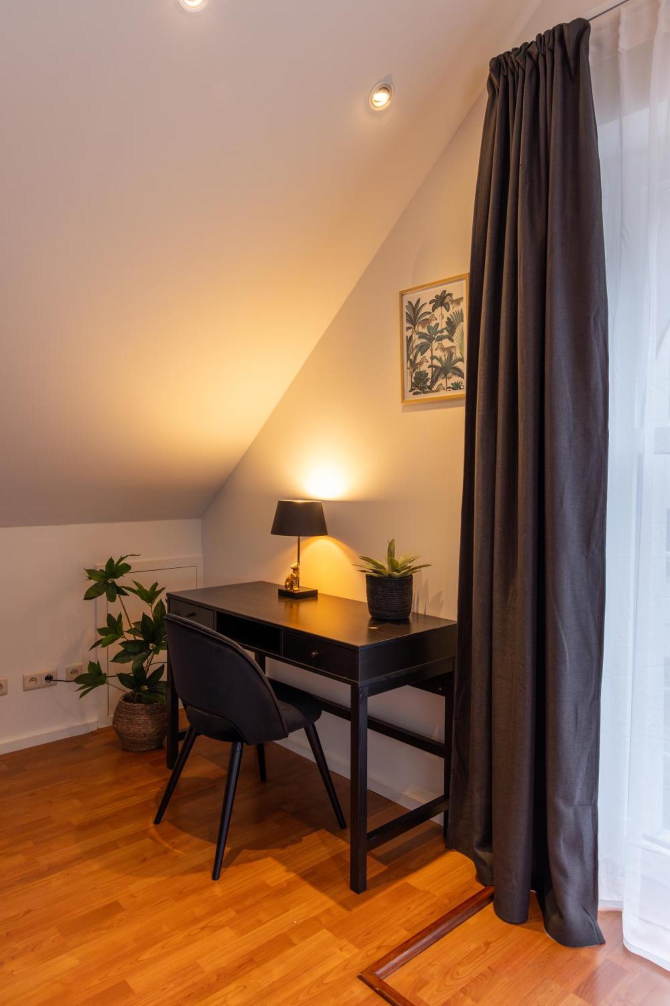 Hotel & Apartments Bibois Leuven Oud-Heverlee Bagian luar foto