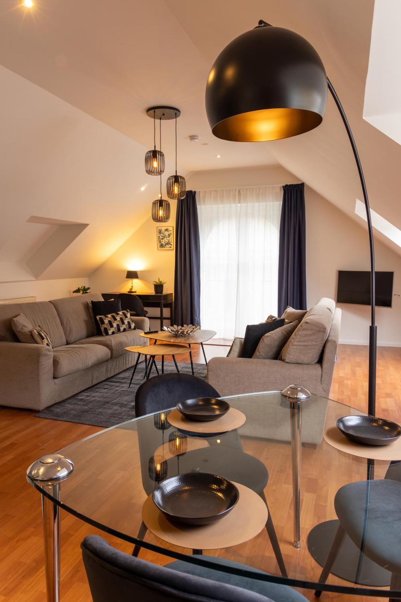 Hotel & Apartments Bibois Leuven Oud-Heverlee Bagian luar foto